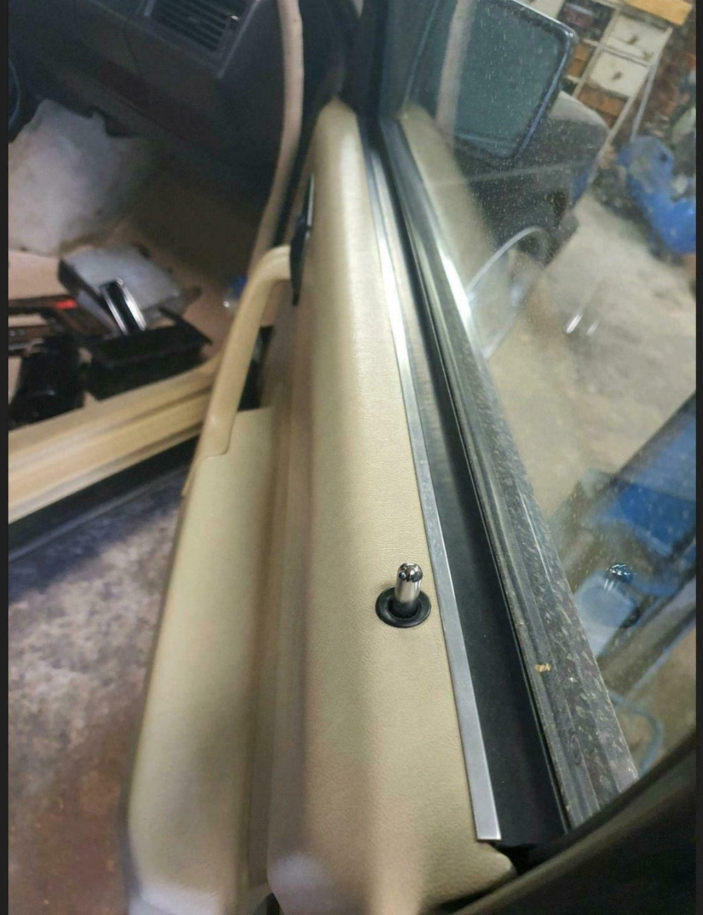 Türpappe Mercedes Benz W201 optisch reparieren E190 4Leisten aus Aluminium